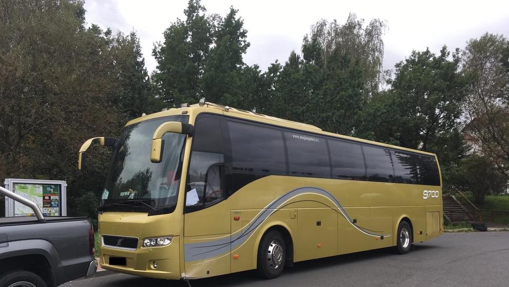 Řidič autobusu při cestě zkolaboval - 3