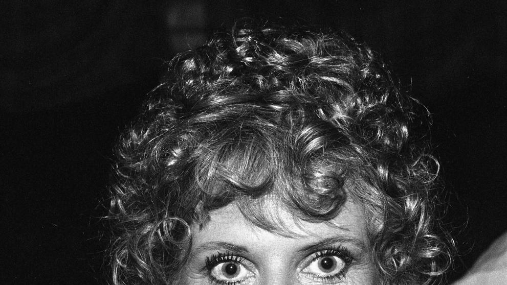 Leslie Charlesonová (2)