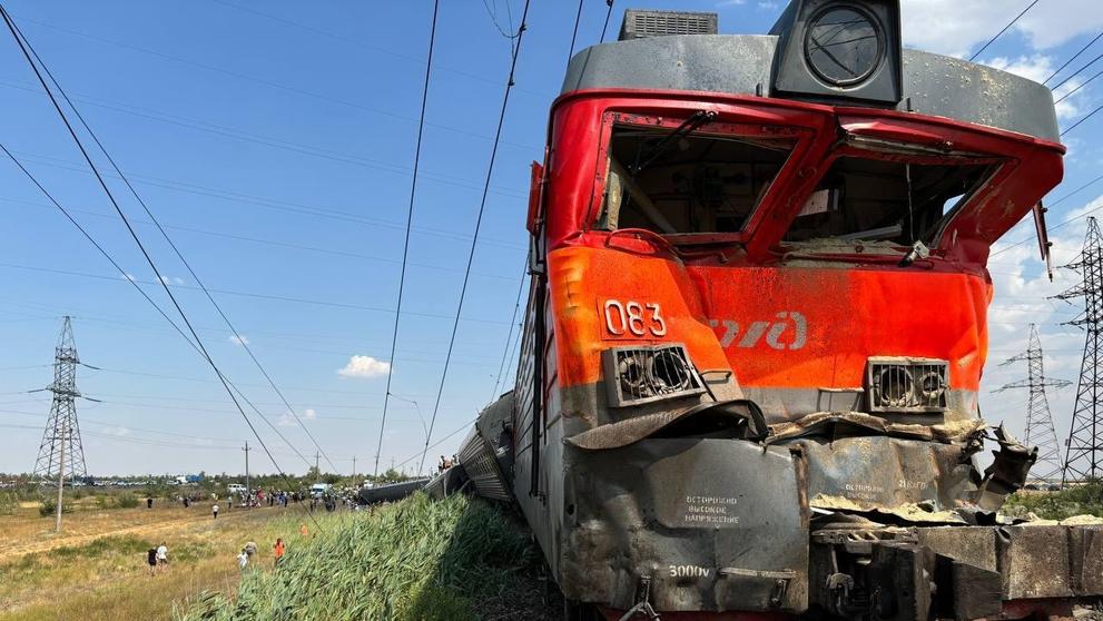 V ruské Volgogradské oblasti vykolejil vlak (4)