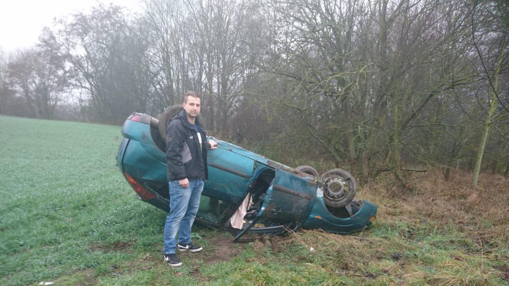 Policista zachránil dva muže