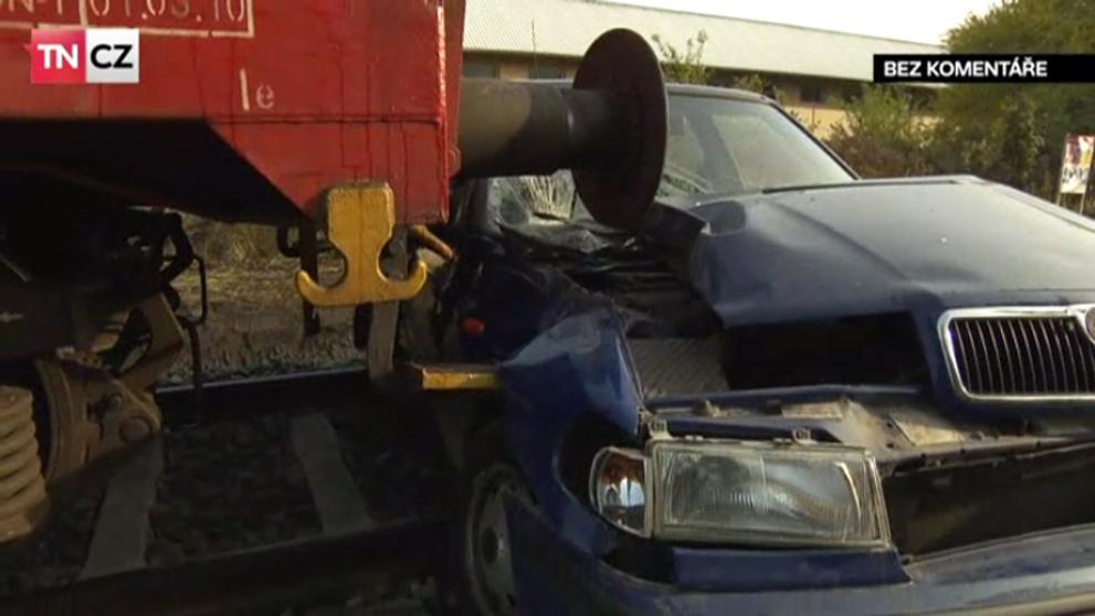 Nehoda automobilu a nákladního vlaku na přejezdu - 2