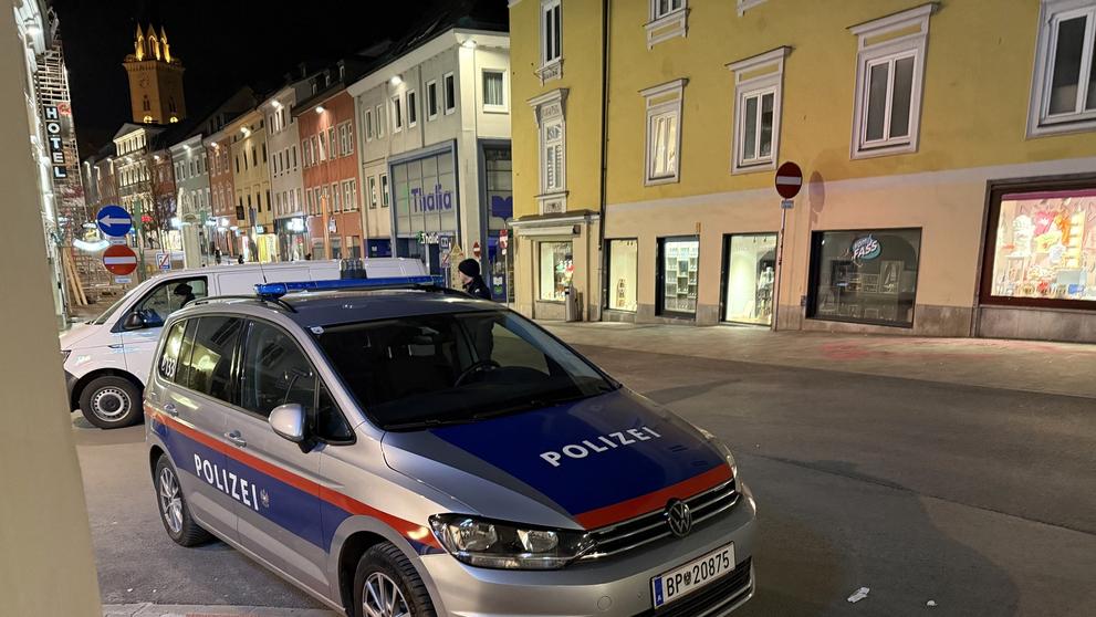 Syřan v rakouském Villachu pobodal několik lidí, zabil 14letého mladíka (2)