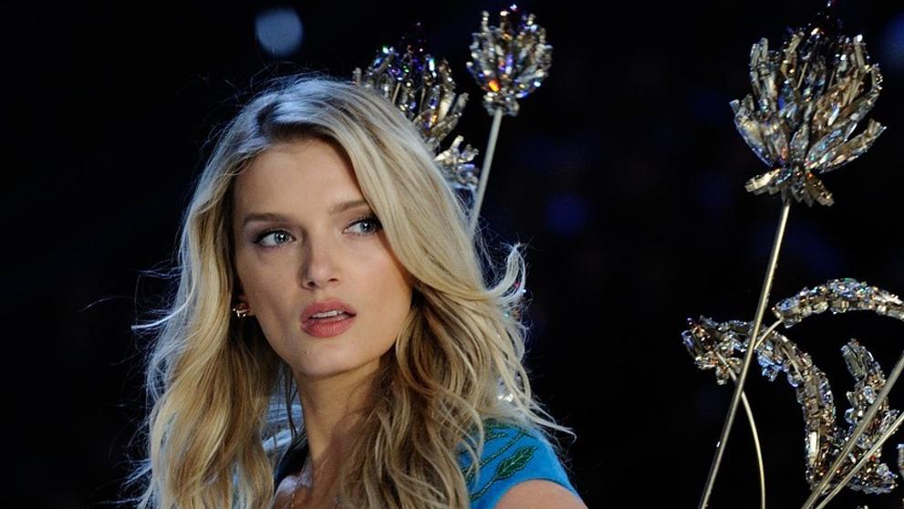 Přehlídka Victoria's Secret - Lily Donaldson