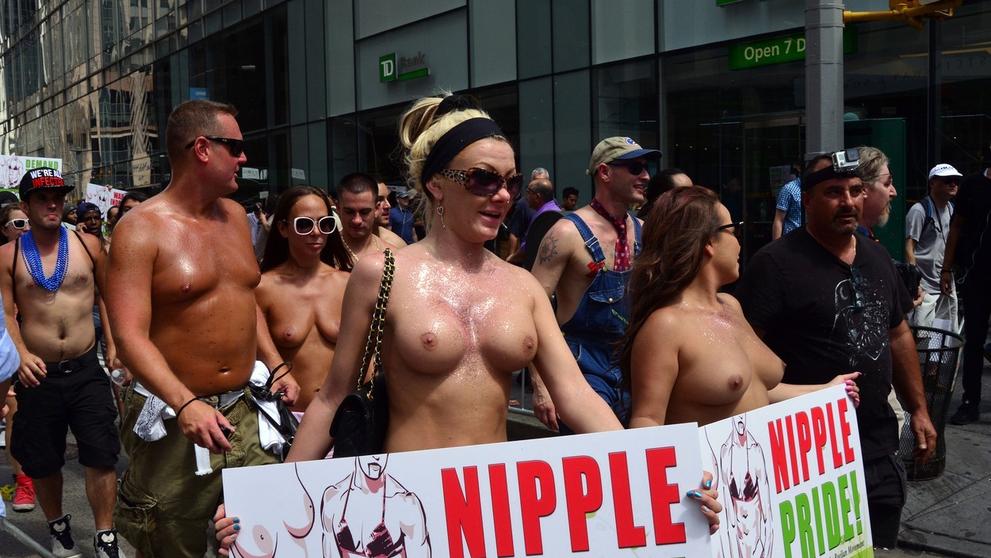 Mezinárodní Go-Topless Day - 3