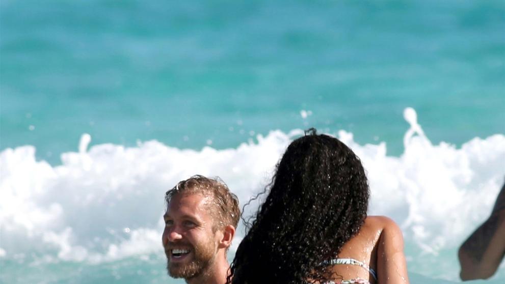 Calvin Harris s přítelkyní Vick, 25. 8. 2022
