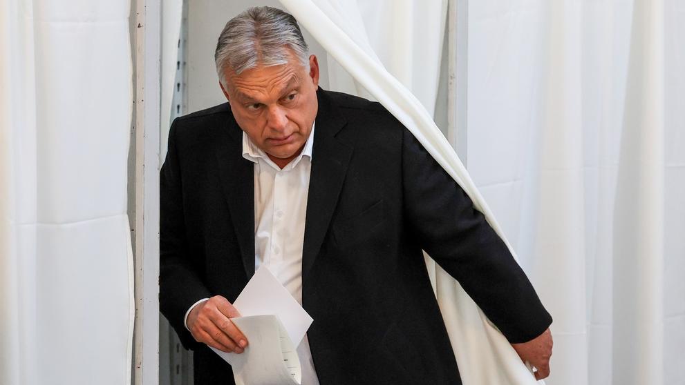 Viktor Orbán u voleb