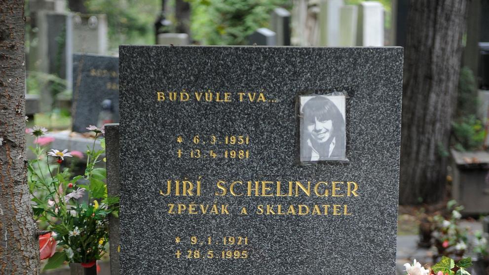 Hrob zpěváka Jiřího Schelingera - 3