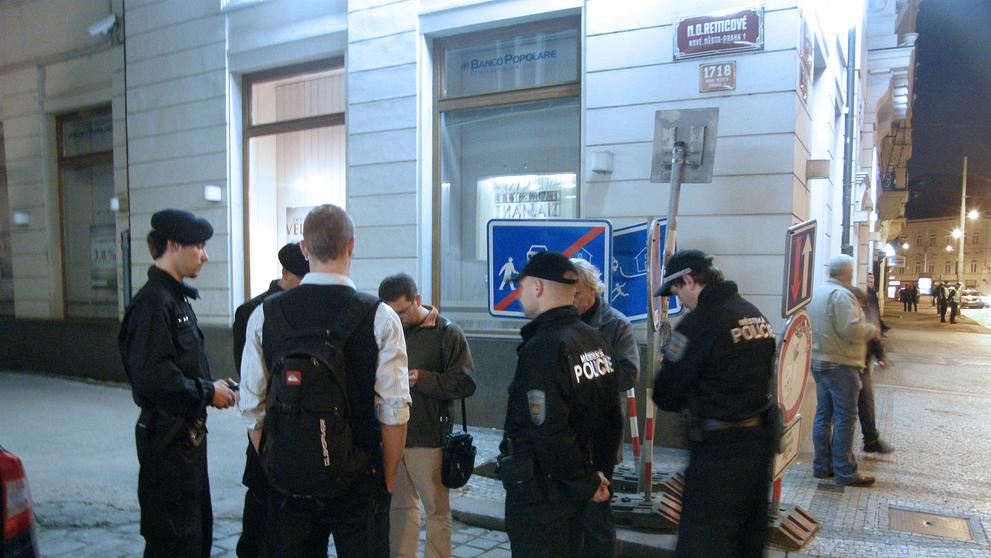 Razie v pražských nočních tramvajích 3
