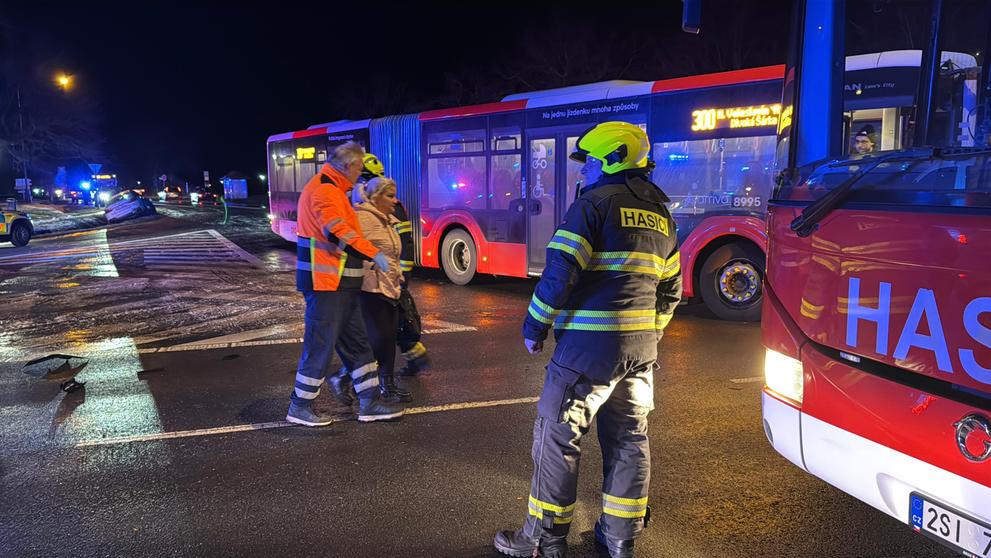 Střet dvou autobusů u Buštěhradu 