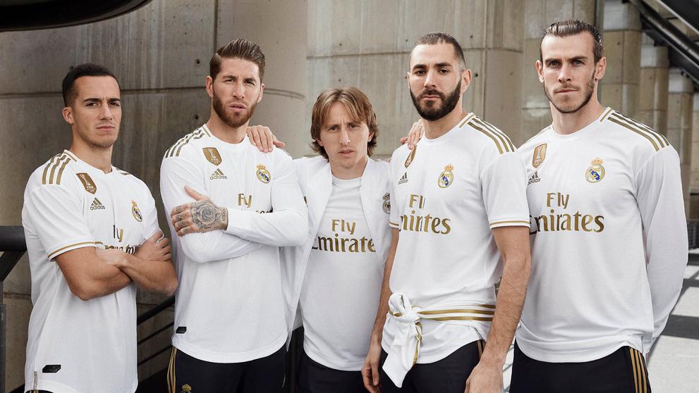 Fotbalisté Realu Madrid a nové dresy