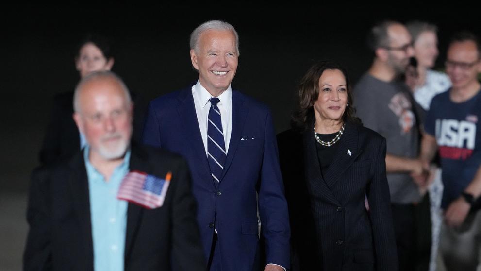 Joe Biden a Kamala Harris na výměně vězňů, 1. 8. 2024