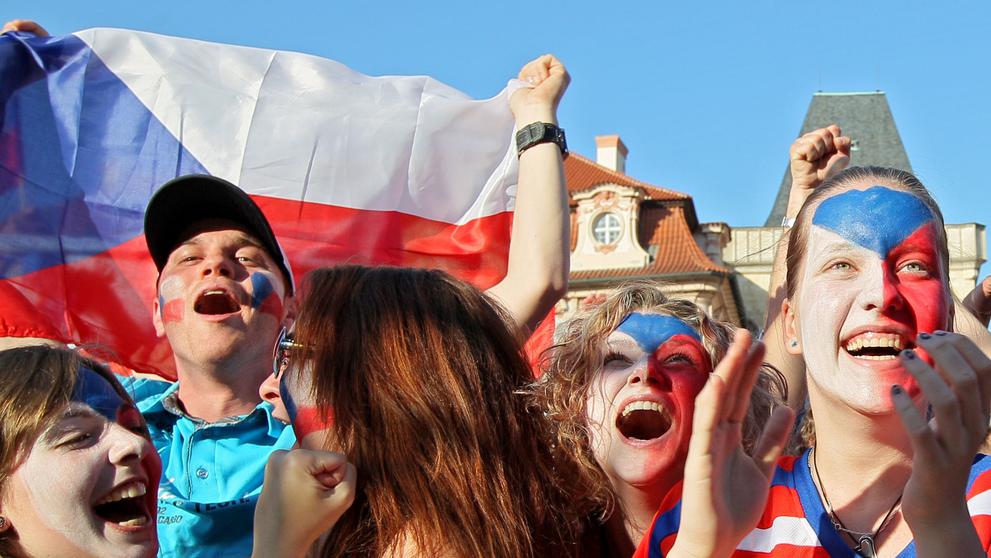 Fanoušci na Staroměstském náměstí - 9