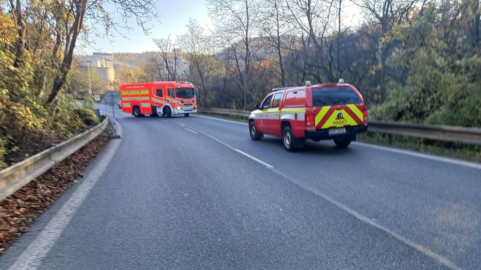 Únik plynu z vysokotlakého potrubí v ulici Cementářská (6)