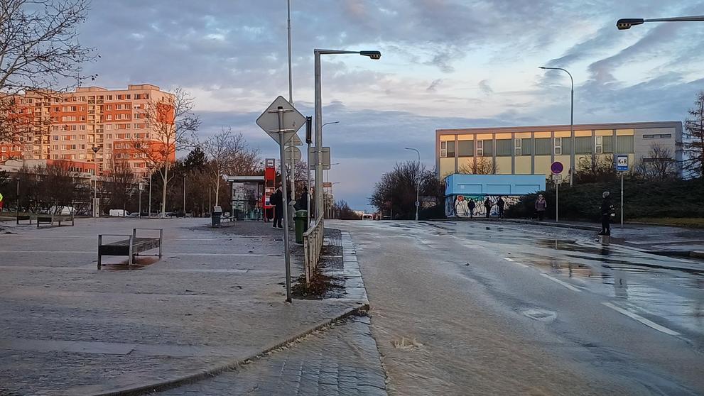 Zaplavená ulice U Modré školy
