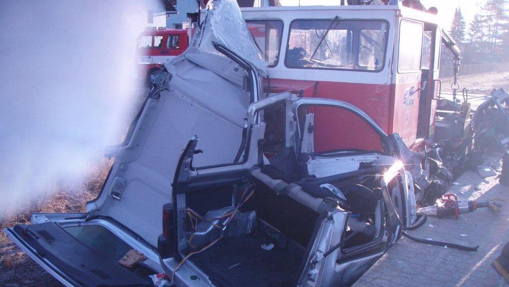Drezína zdemolovala peugeot - 3