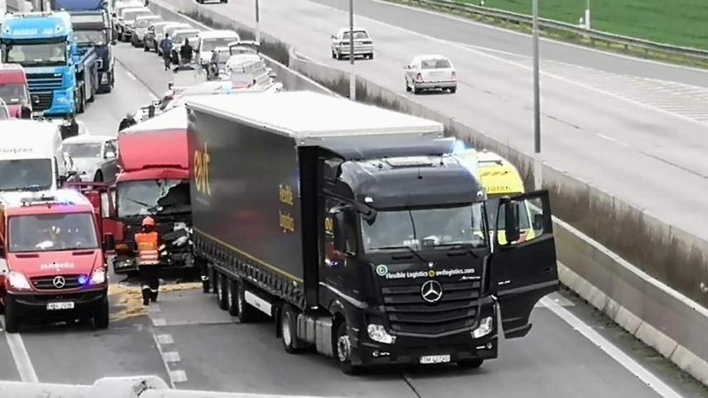 Hromadná nehoda na D1