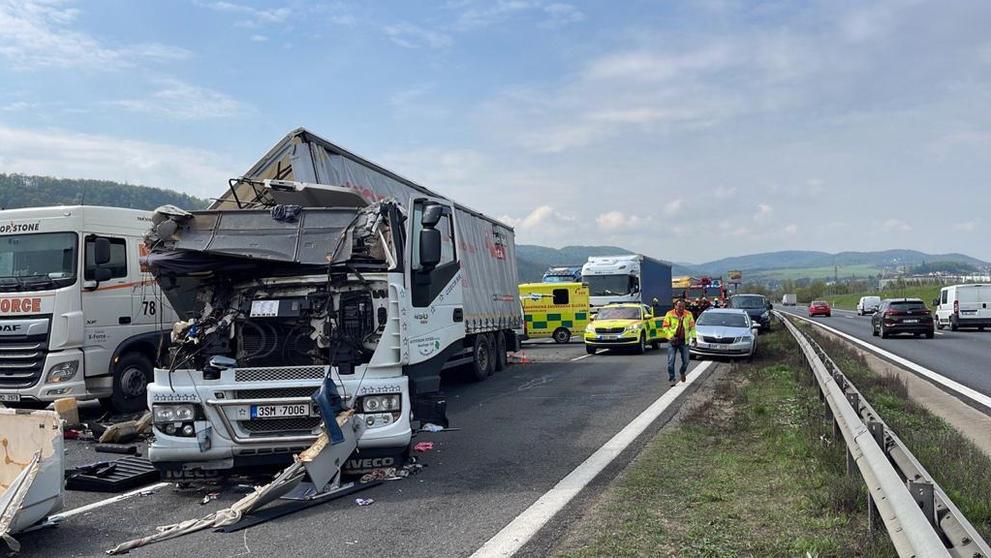 Vážná nehoda na D5 (4)