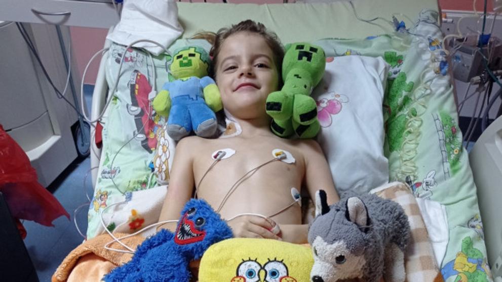 Maty onemocněl vzácnou nemocí NMOSD (9)