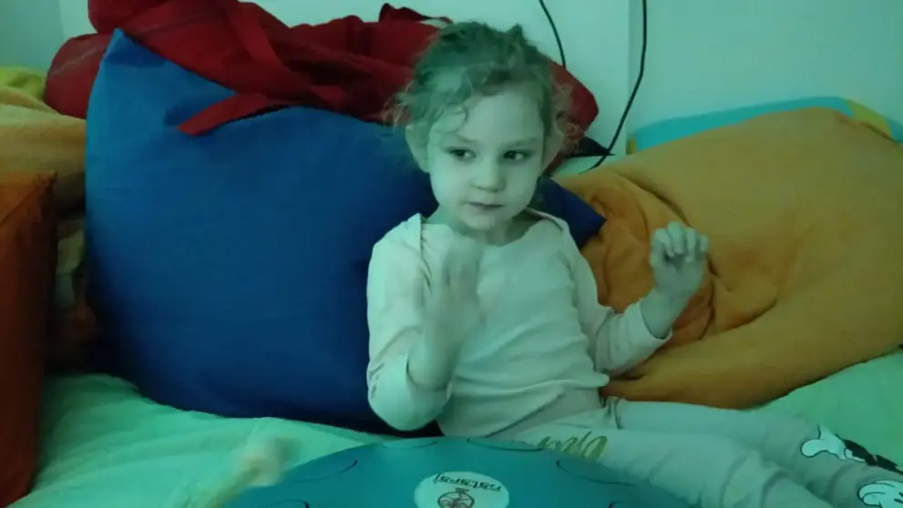 Malá Viktorka bojuje s vážným postižením