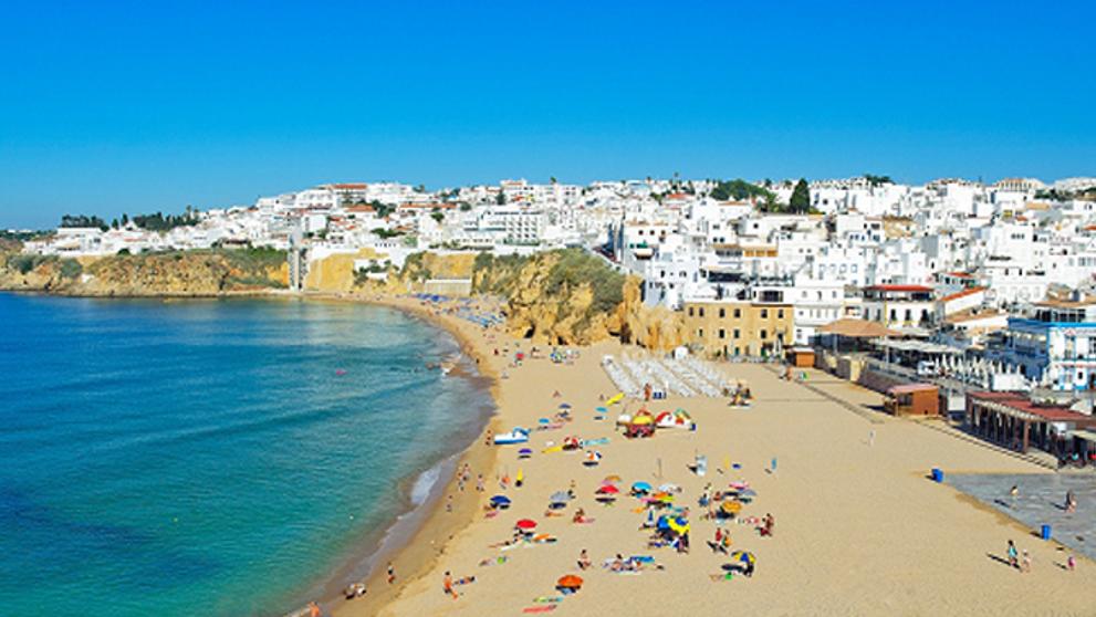 10 last minute destinací v Evropě pro poslední letní párty - Albufeira – Portugalsko