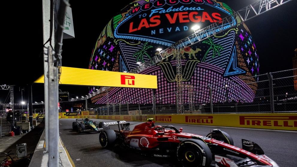 Carlos Sainz při GP Las Vegas (cropped)