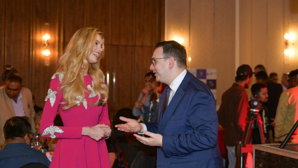 Jan Lipavský na Miss World v Bombaji (2)