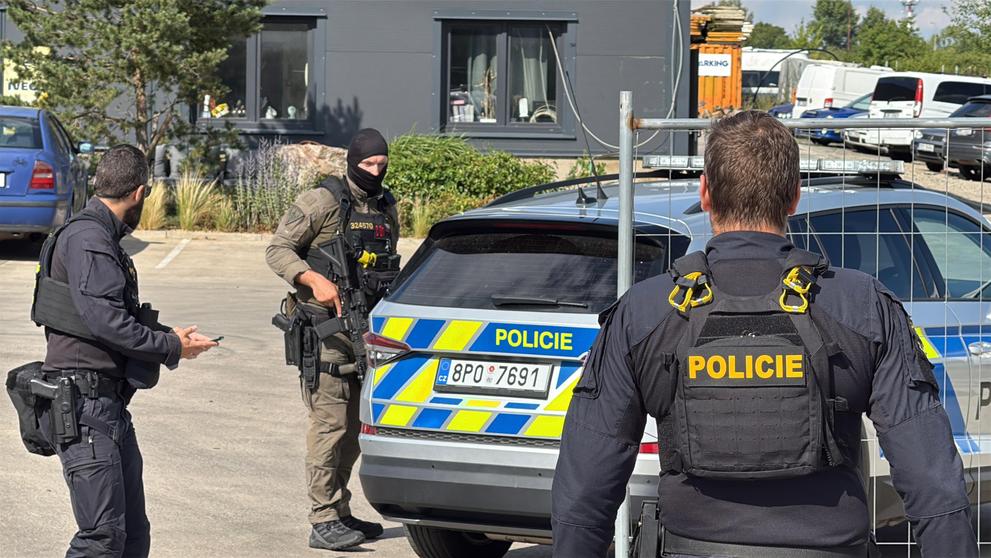 Policejní akce v okolí pražského letiště