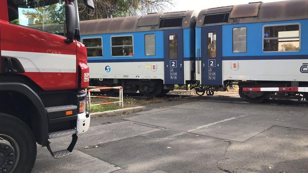 Rychlík v Praze na Hradčanské smetl chodkyni - 3