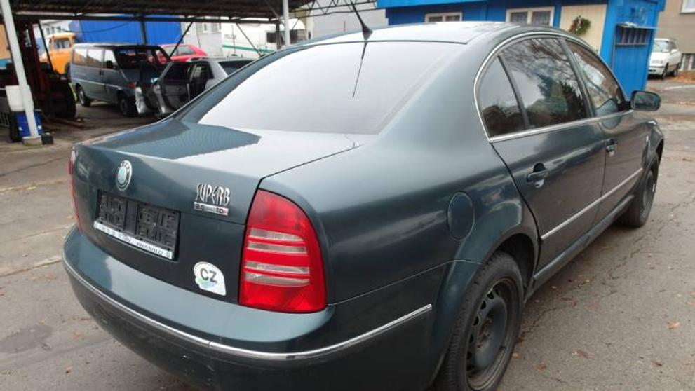 Škoda Superb 2,5 TDi - 1