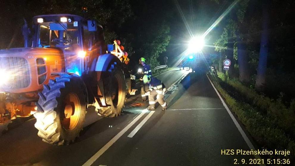 Srážka traktoru s dodávkou na Plzeňsku - 2