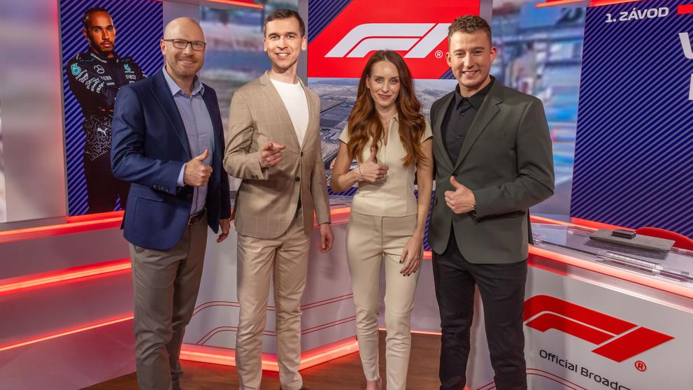 Moderátoři studia Števo Eisele (zleva), Pavel Fabry, Jitka Poláková a Josef Král