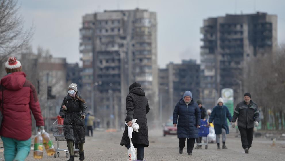Mariupol zničený útoky