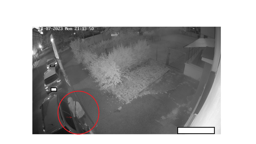 Policie hledá muže, který v Českých Budějovicích poškodil 30 aut