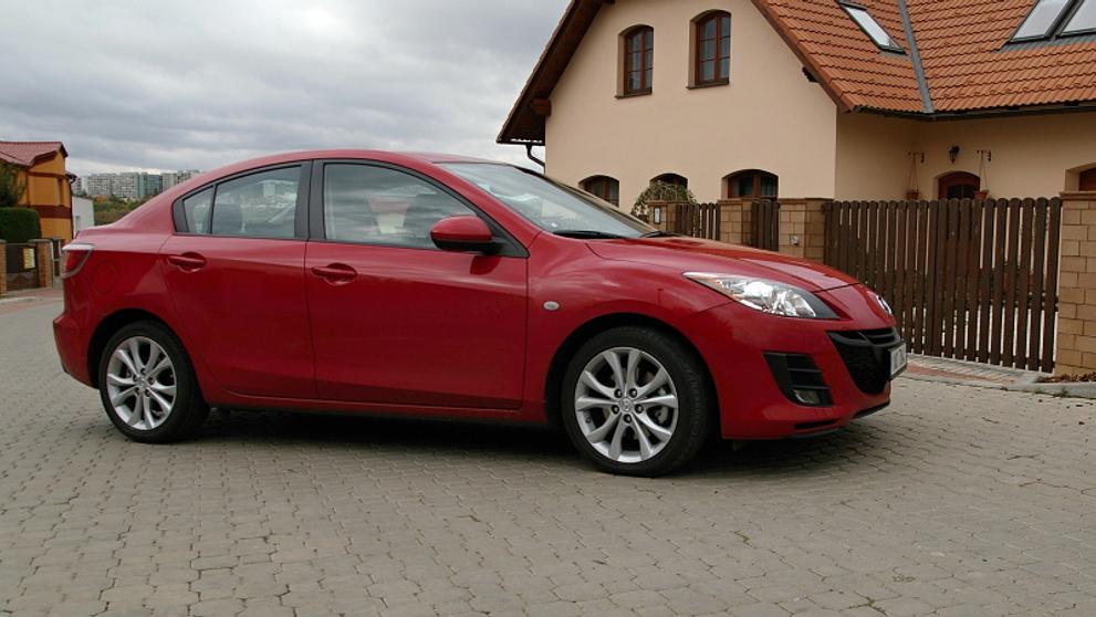Mazda 3 sedan-1