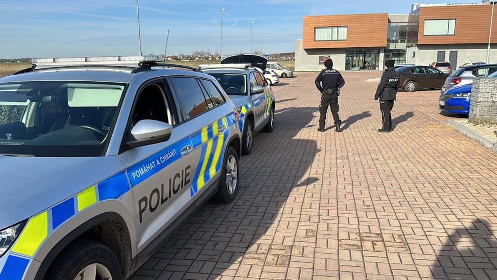 Střelba na letišti v Mladé Boleslavi (3)