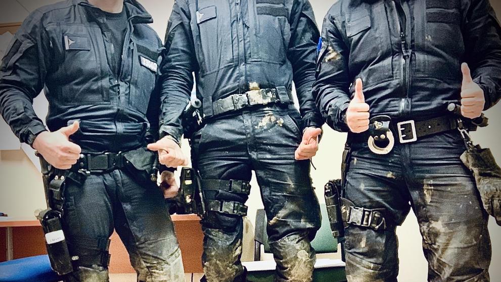 Policisté honili muže na čtyřkolce - 1