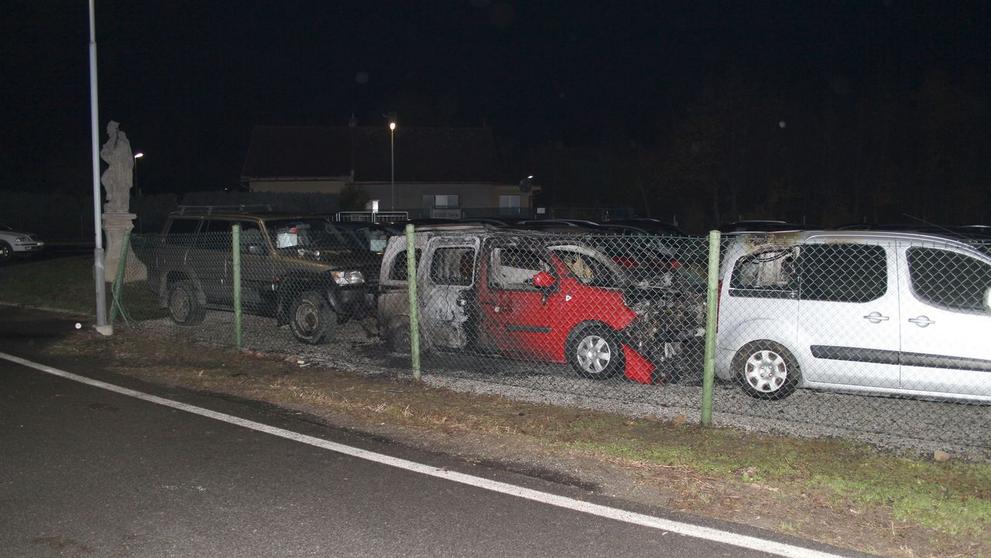 Požár autobazaru v Humpolci - 3