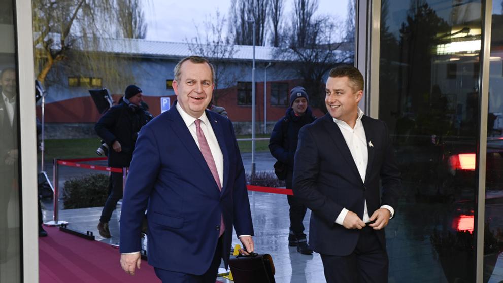 První debata kandidátů (28)