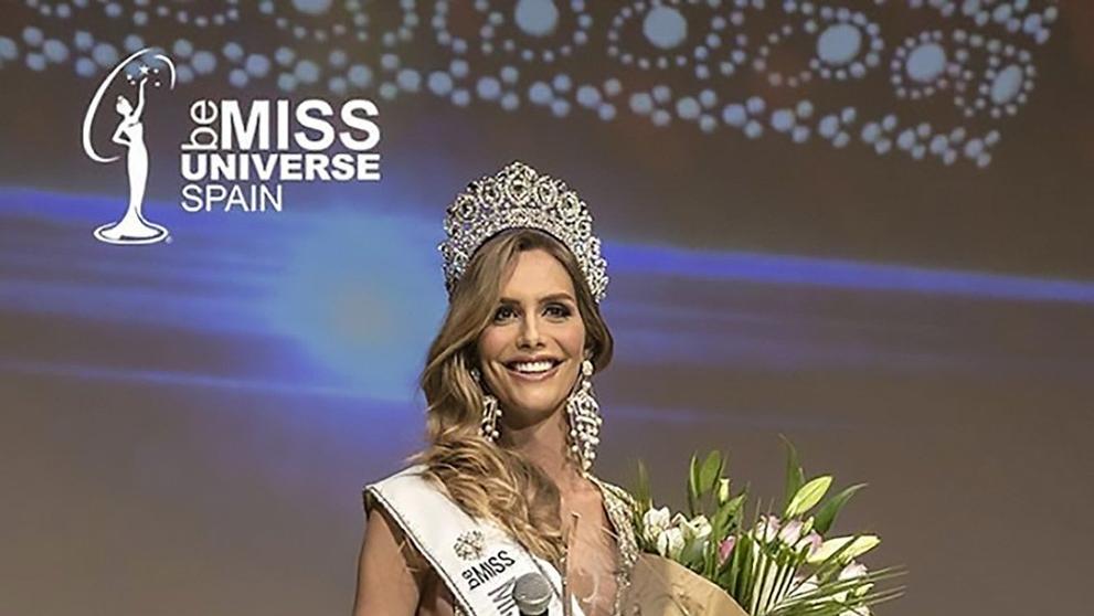 Angela Ponce - 4