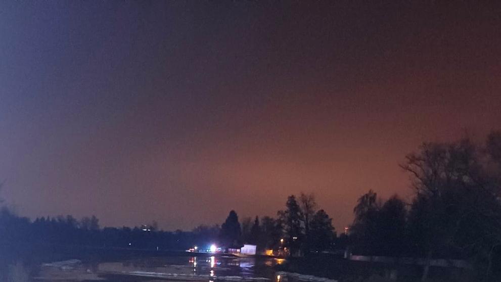Policie zachraňovala tonoucí ve Vltavě