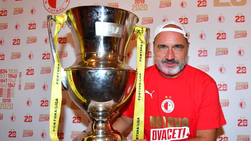 Trenér Jindřich Trpišovský s titulem