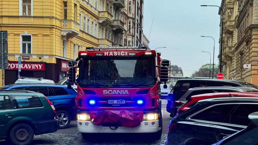 Pád muže z okna v pražské Gorazdově ulici