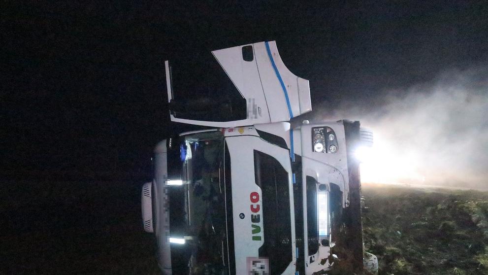 Nehoda kamionu na D35