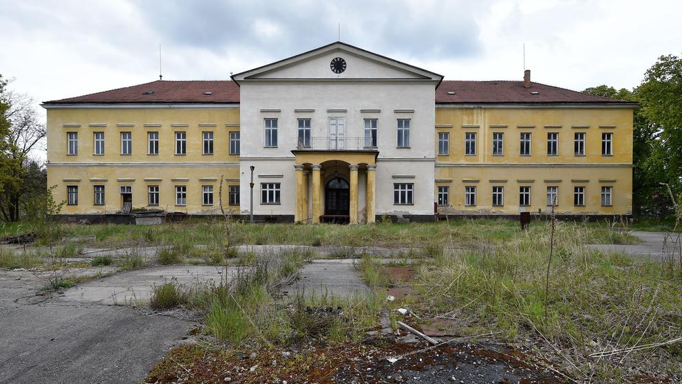 Bývalé Heydrichovo sídlo v Panenských Břežanech - 28