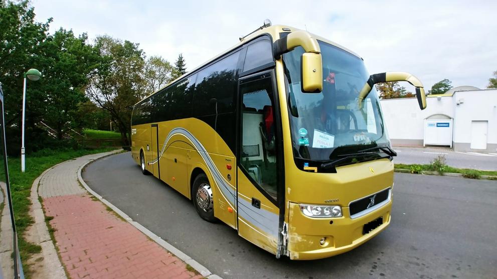 Řidič autobusu při cestě zkolaboval - 2