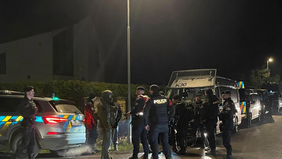 Policejní akce v Káraném u Prahy - 5