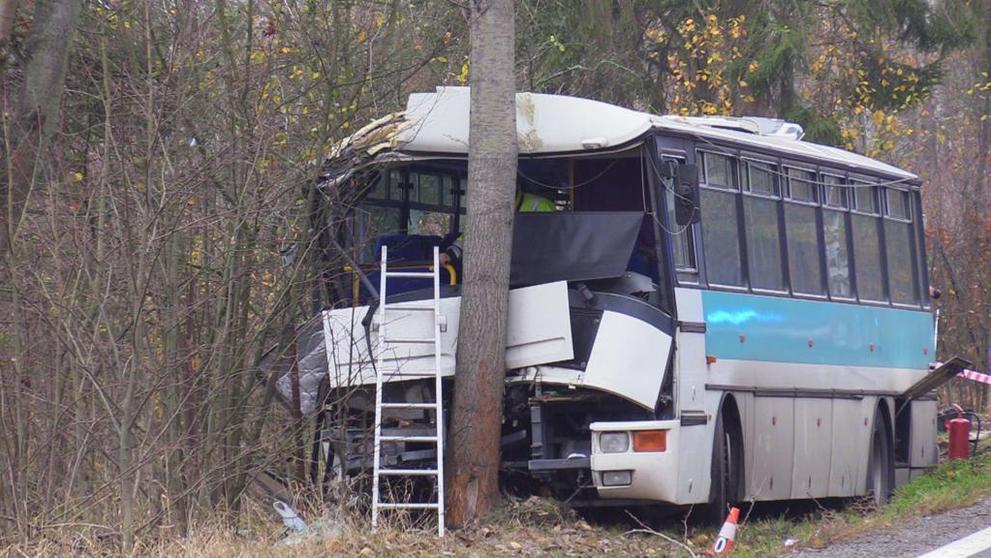 Nehoda autobusu u Věšína na Příbramsku - 3