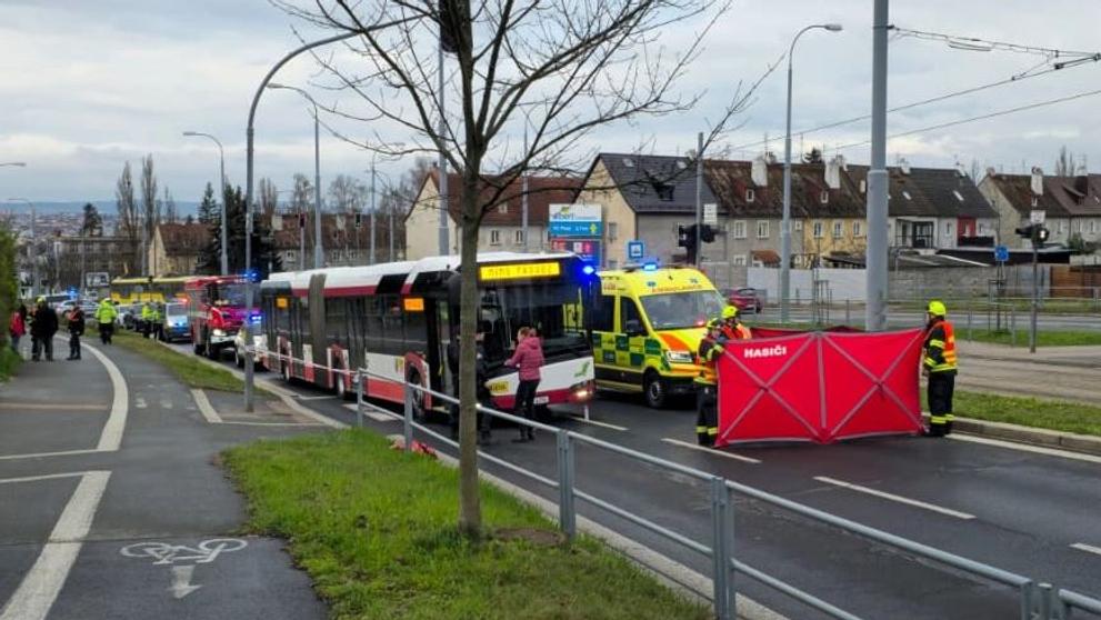 Nehoda autobusu a chodce