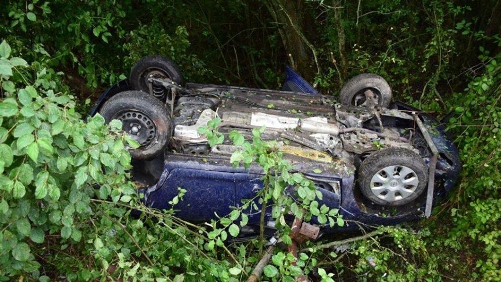 Tyč propíchla auto - 1