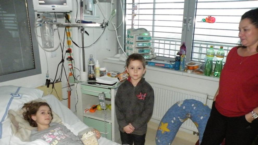 Devítiletá Kačenka se po roce probudila z kómatu - 1